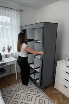 Armado del clóset CLOSETMAX: los tubos de aluminio encajan a presión en los conectores plásticos